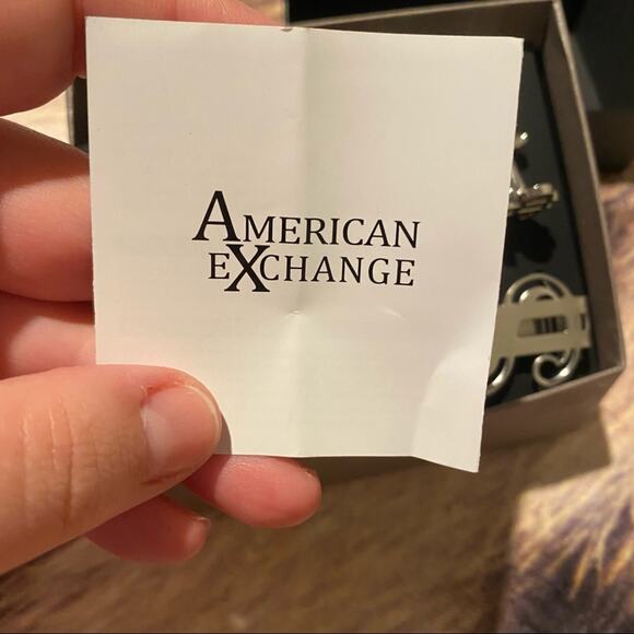 American Exchange Watch, Cuff Links & Tie Clip Set Metal Alloy Watch - Picture 13 of 15